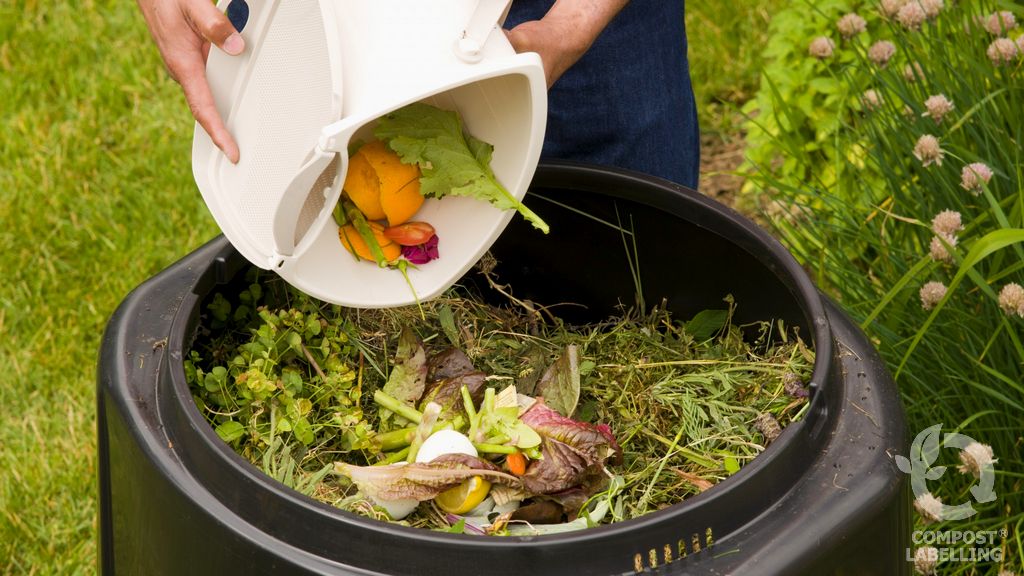 ¿Cuál es la diferencia entre el compost industrial y el compost doméstico?